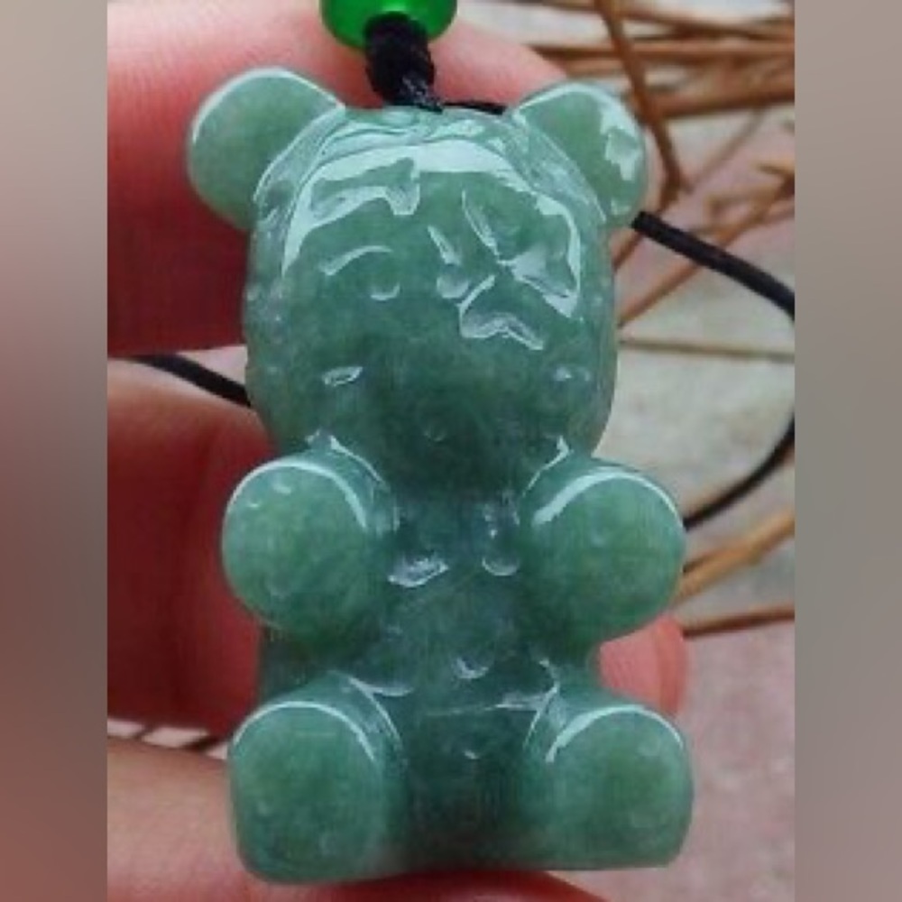 Certified‎ Green Burma 100% A Jade jadeite pendant Bear
